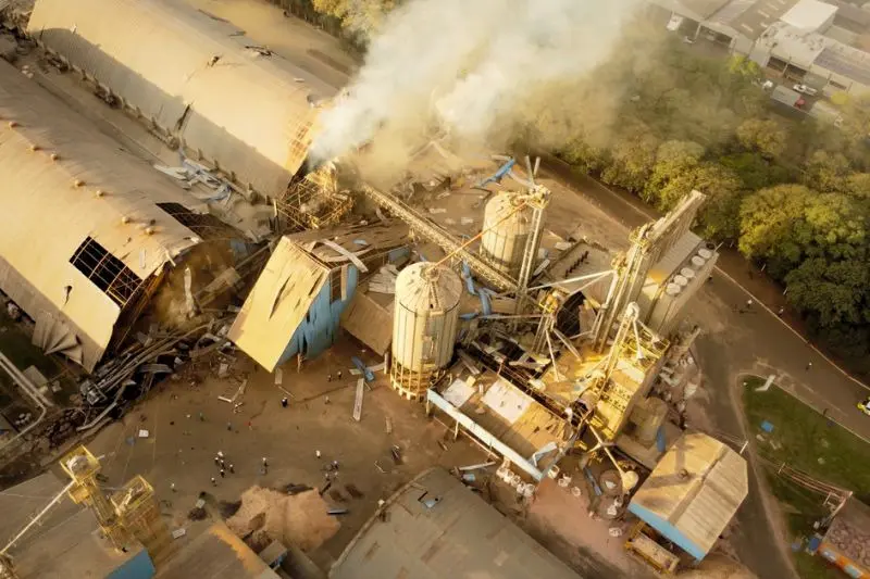 Sobe para oito o número de mortes em explosão de silo em Palotina no Paraná
