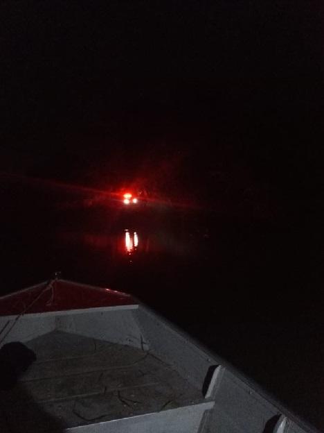 Embarcação com oito pessoas vira no rio Uruguai