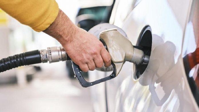 Petrobras anuncia aumento no preço da gasolina e do diesel