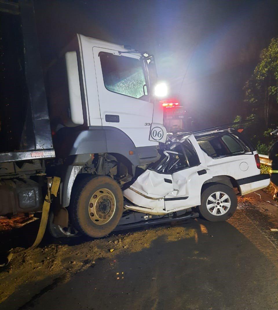 Colisão frontal mata motorista de caminhonete no Meio-Oeste