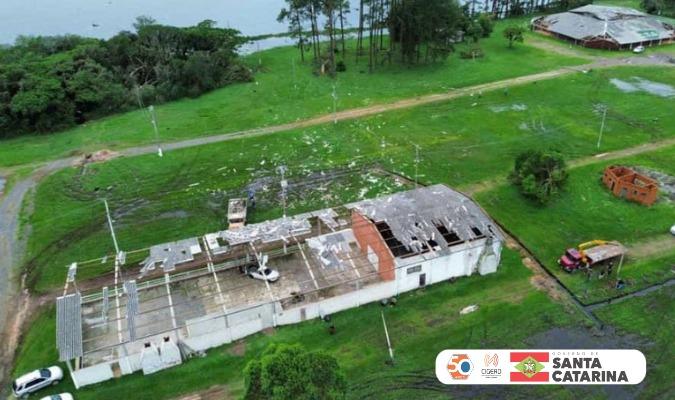 Defesa Civil confirma que tornado provocou danos em municípios de Santa Catarina