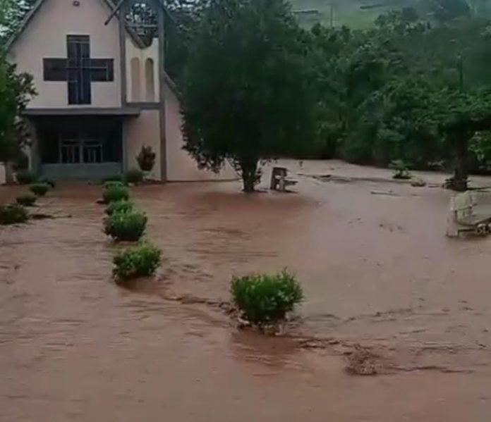 Chuva provoca estragos em Xavantina e faz prefeitura suspender aulas