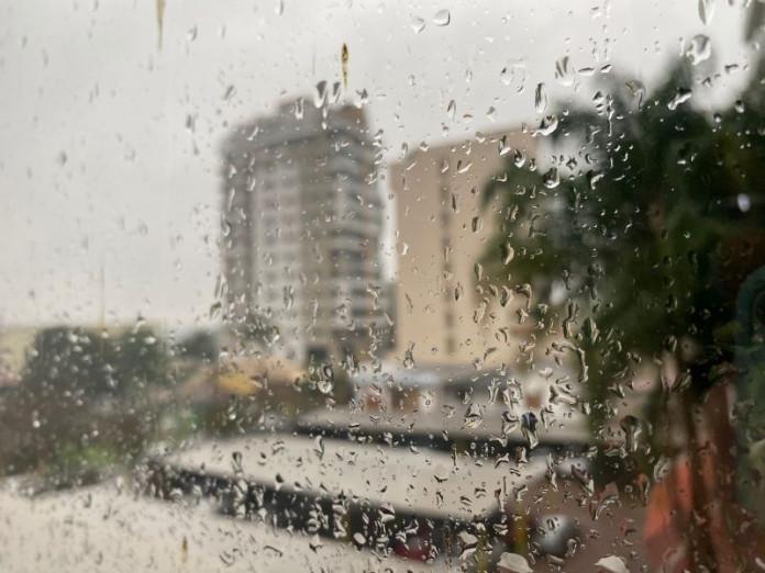Governo de SC emite alerta de chuva volumosa em todo o Estado