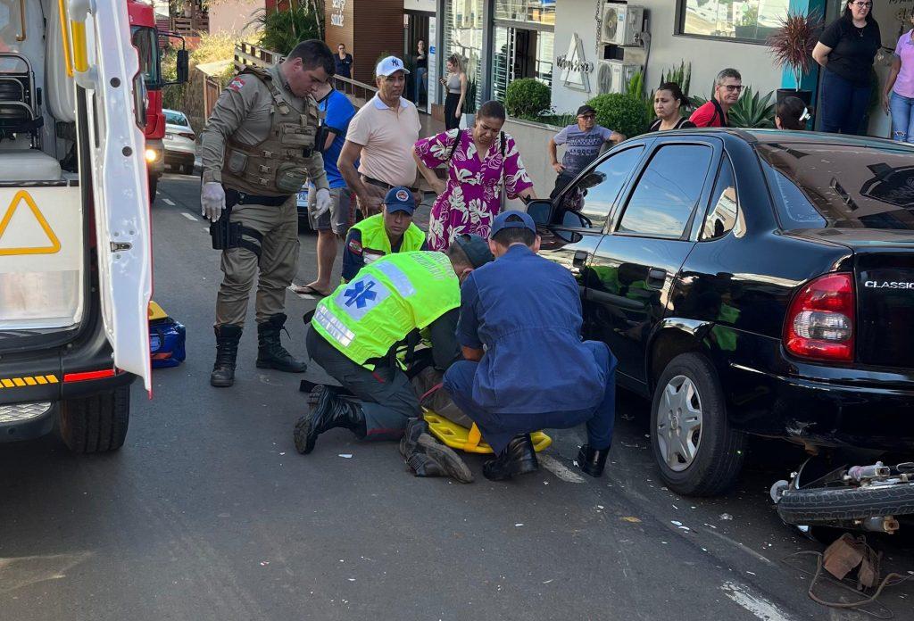 Motociclista fica ferido em acidente na rua Sete de Setembro