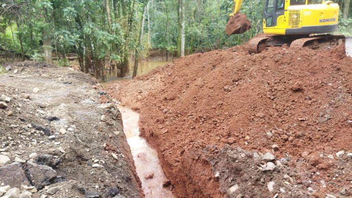 SC-283 é totalmente interditada entre Concórdia e Seara para troca de tubulação