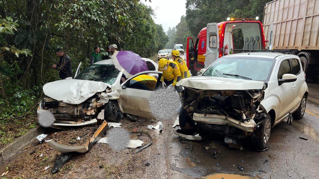 Colisão violente deixa danos de elevada monta e feridos na SC-283 em Seara
