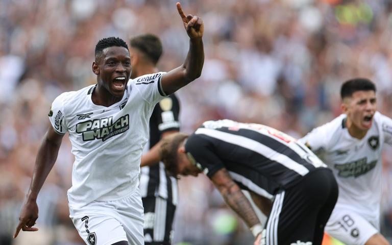 Botafogo vence o Atlético-MG e é campeão da Libertadores pela primeira vez na história