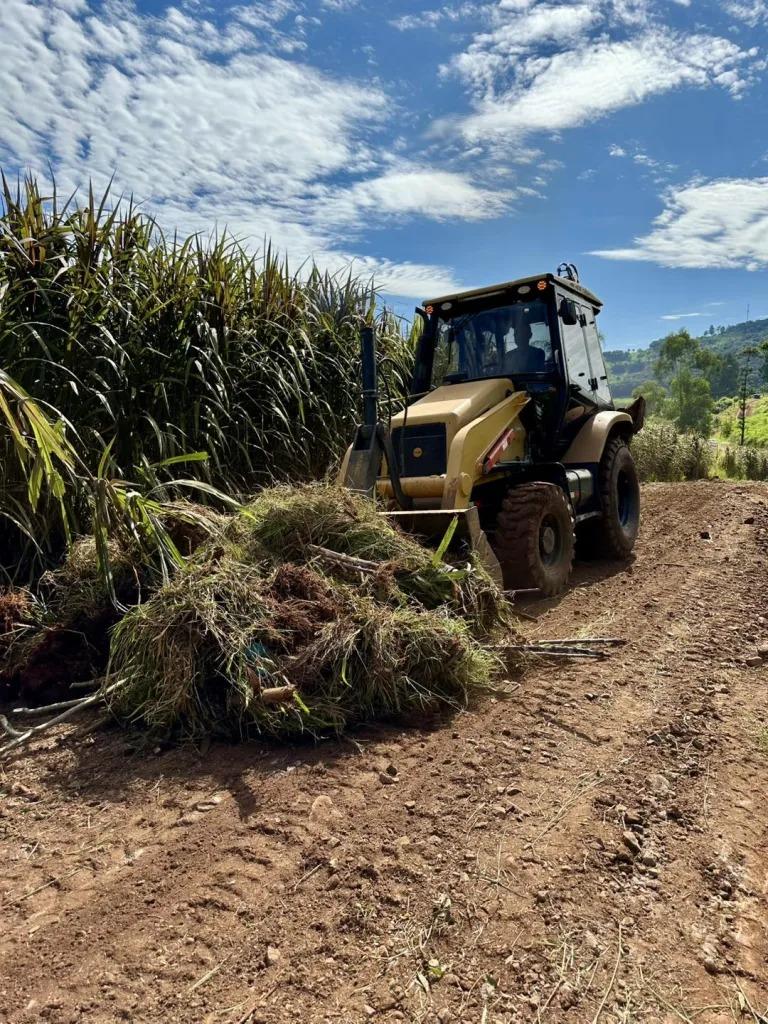 Secretaria de Obras de Xavantina trabalha no patrolamento em estradas do interior