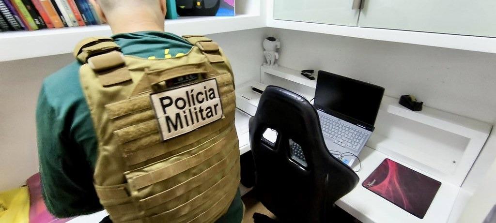 Operação contra fraude a licitações cumpre mandados em 17 cidades de SC