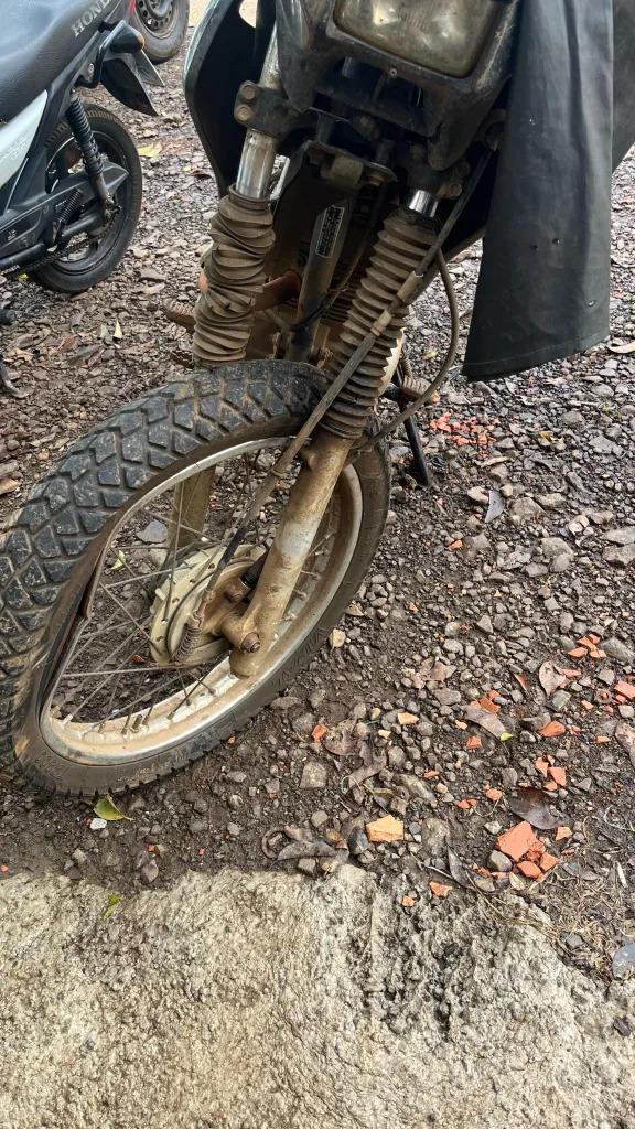 Motociclista fica gravemente ferido após colidir com automóvel na SC-155