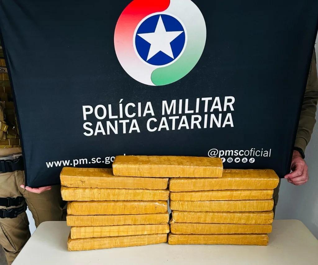 Polícia Militar apreende mais de 12 quilos de maconha em Chapecó