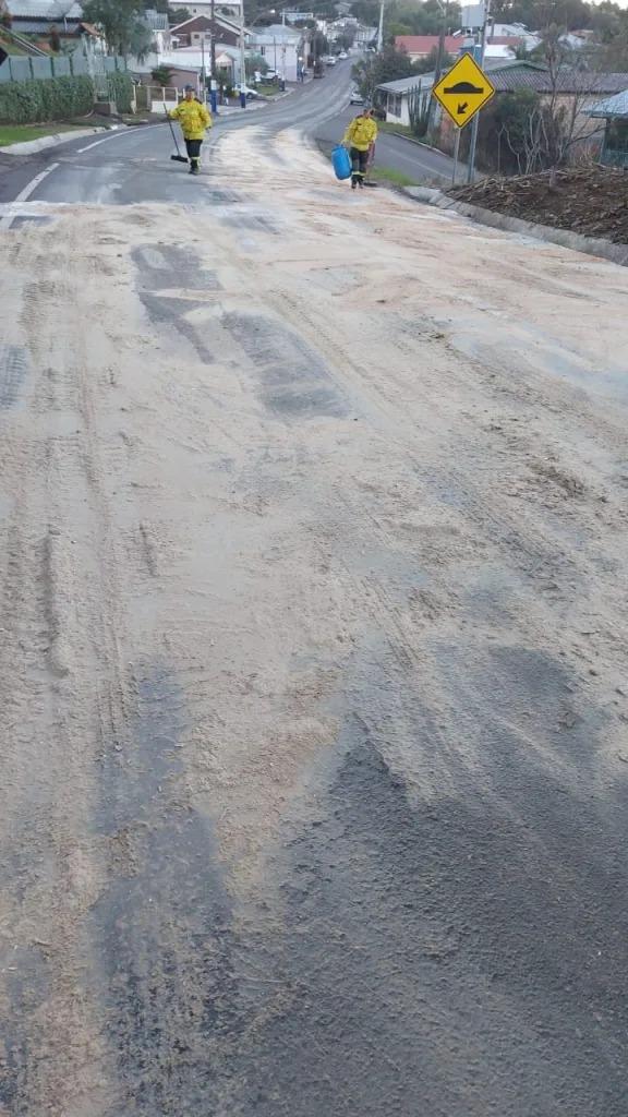 Camada de gelo na SC-155, em Xavantina, mobiliza Bombeiros Militares