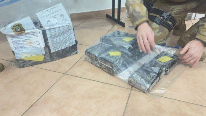 PM apreende quase 50 quilos de cocaína em Concórdia