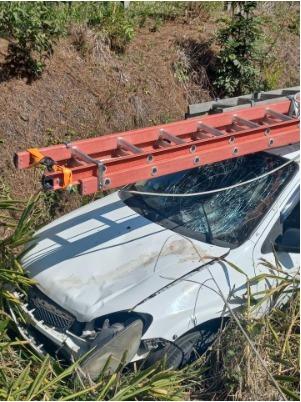 Adolescente morre atropelado por carro ao descer de ônibus na SC-446