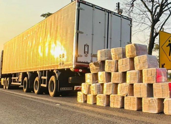 Carreta de Concórdia é localizada com uma tonelada de maconha em SP