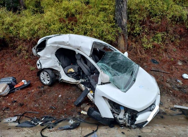 Colisão entre veículos mata duas pessoas na BR-282 em Rancho Queimado