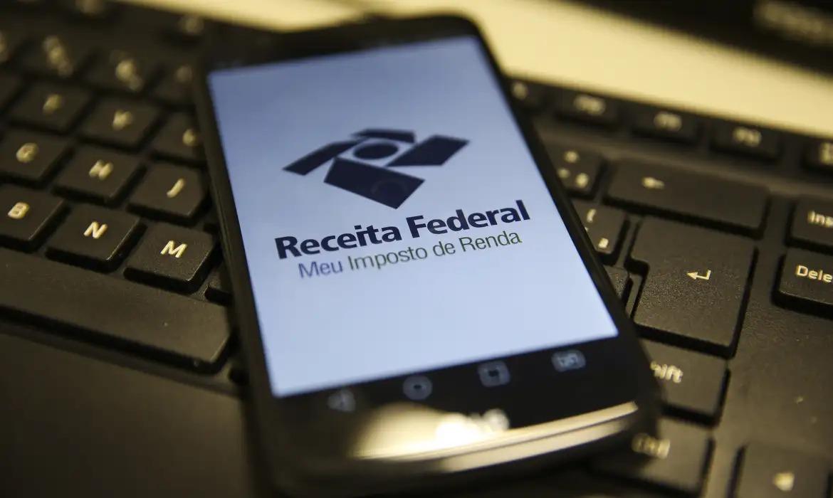 702 mil catarinenses ficam isentos do Imposto de Renda com nova lei federal