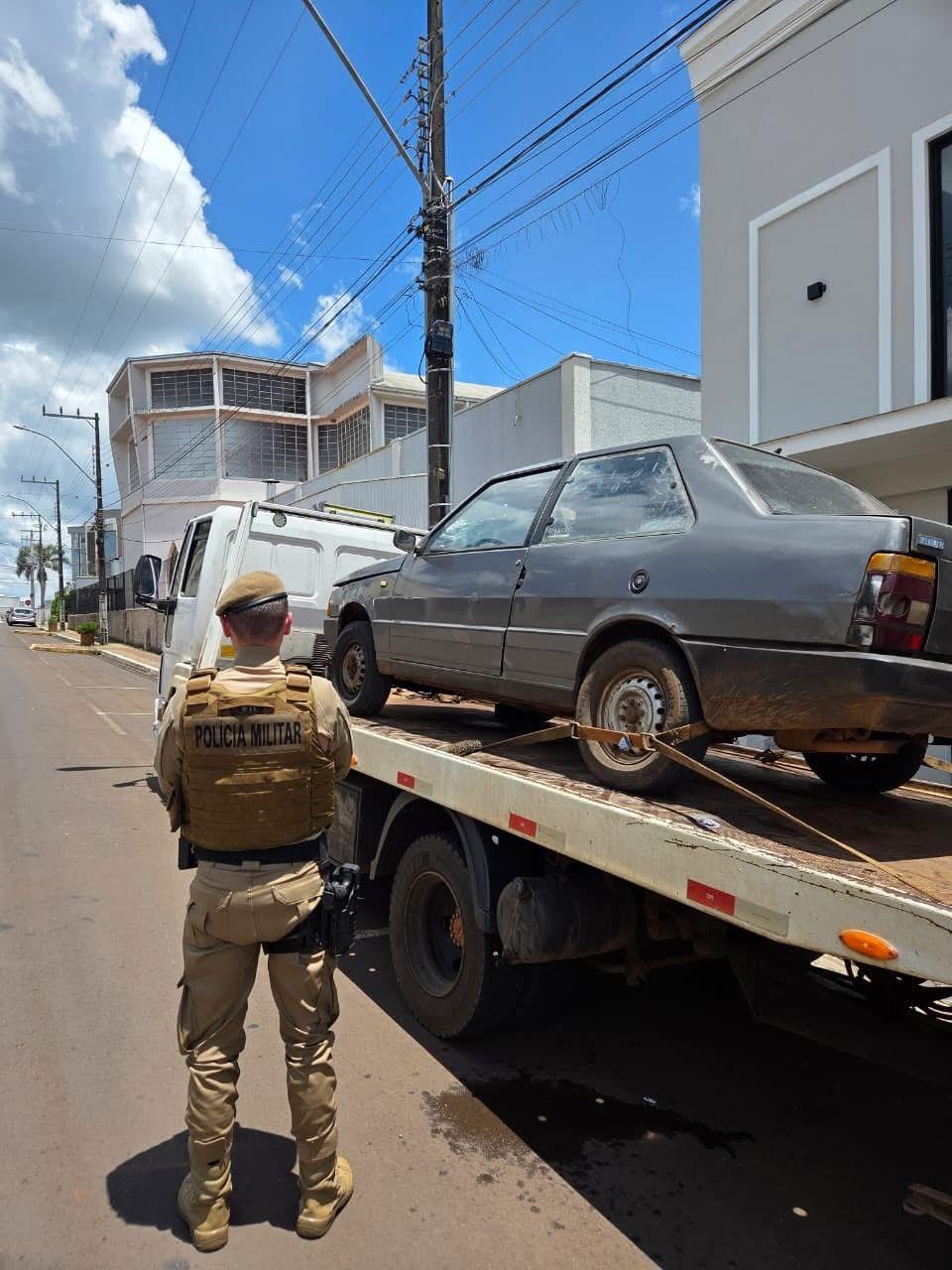 Carro com R$ 15 mil em débitos é apreendido em Xanxerê