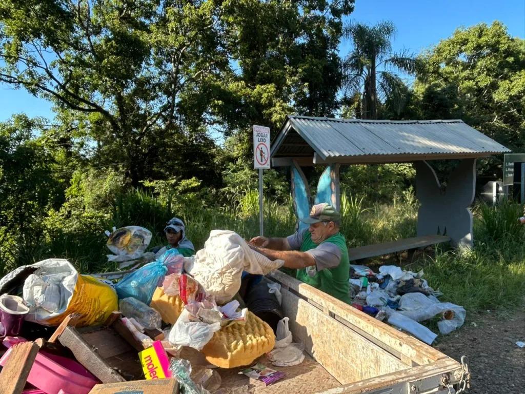 Moradores voltam a denunciar descarte irregular de lixo em Seara
