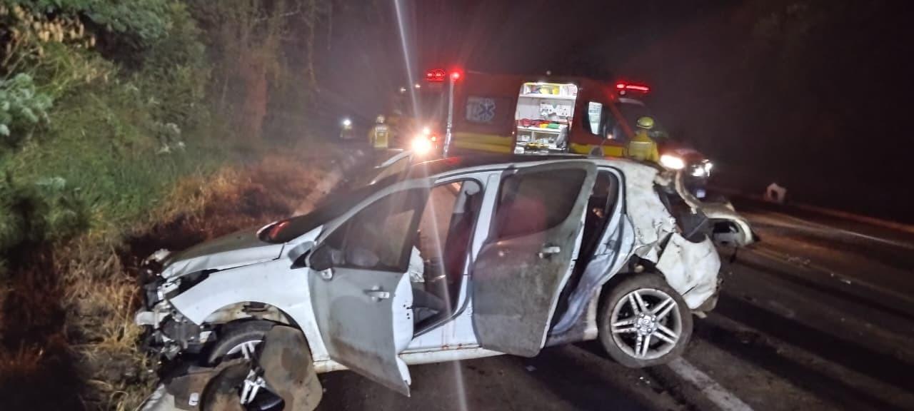 Motorista fica ferido após capotar veículo na BR-282 em Xanxerê