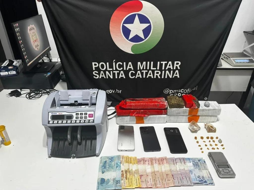 Homens são presos por tráfico de drogas em Chapecó
