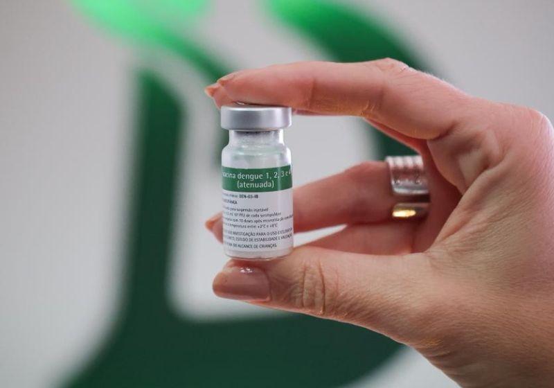 Vacina brasileira contra dengue, do Butantan, protege durante 5 anos, diz Nature