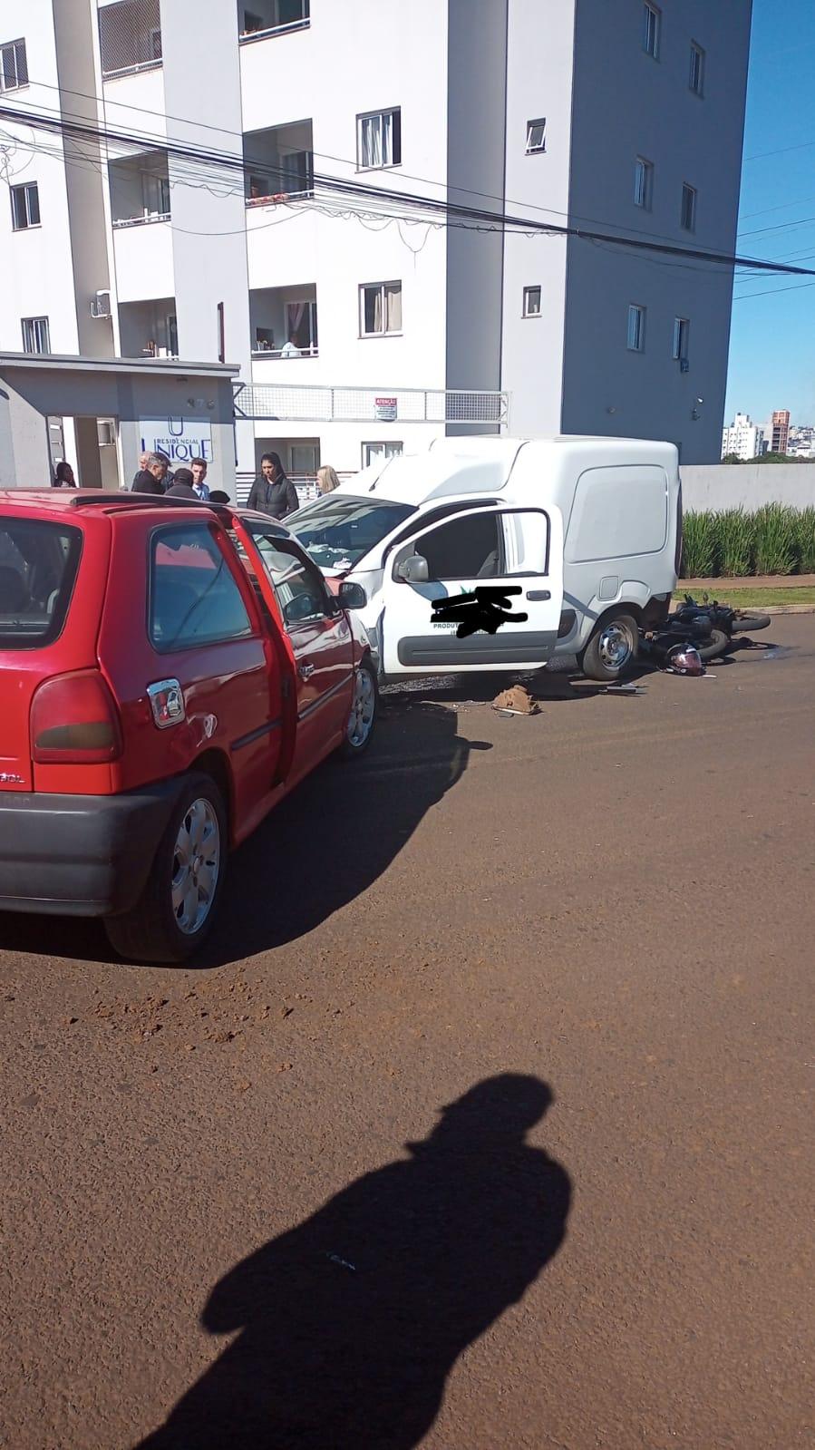 Motociclista fica ferido em colisão envolvendo três veículos em Xanxerê
