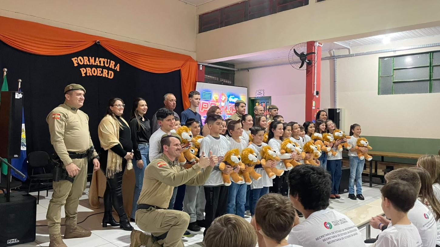 PROERD forma 40 alunos em Xavantina e reforça a importância da prevenção e da cidadania