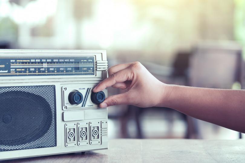 Rádio é o meio de comunicação mais confiável para 81% dos Brasileiros