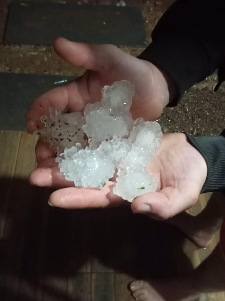 Granizo danifica telhados e mobiliza bombeiros durante a madrugada em Concórdia